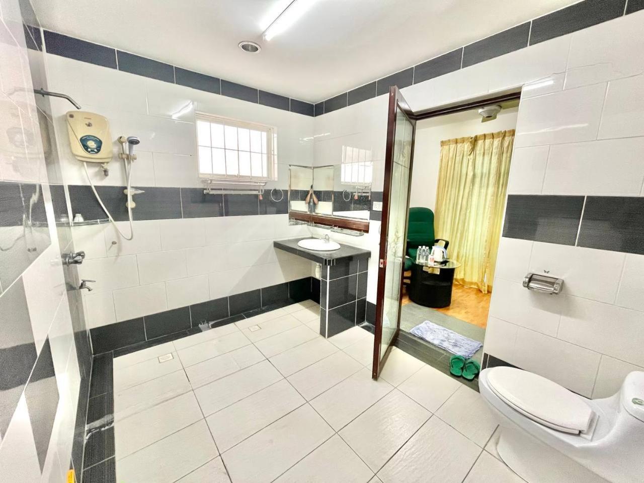 Borneo Inn Kota Kinabalu Værelse billede